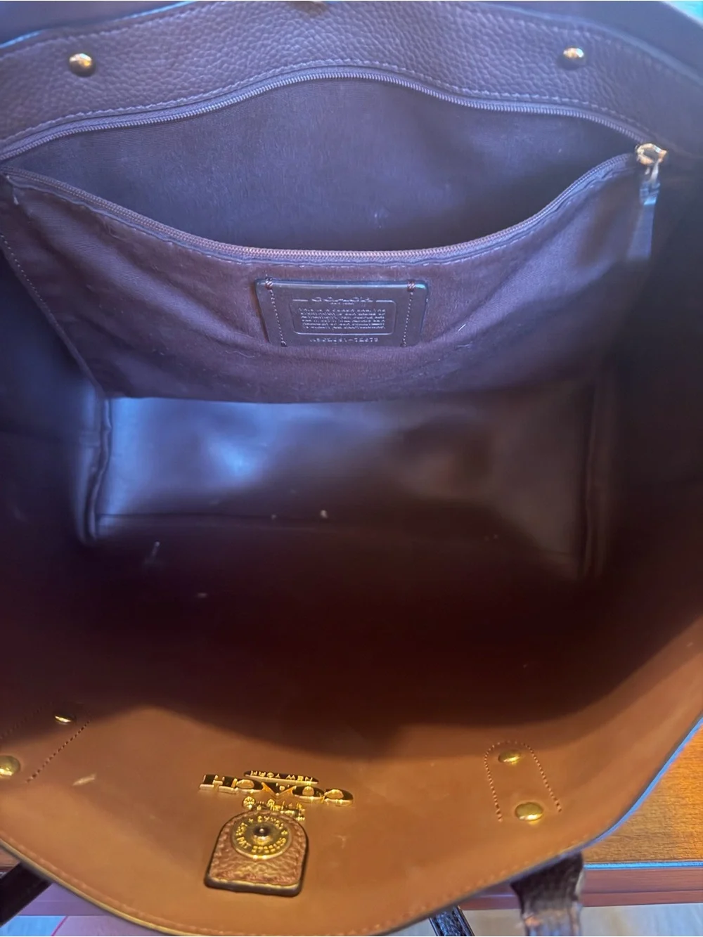 Coach tote pebbled